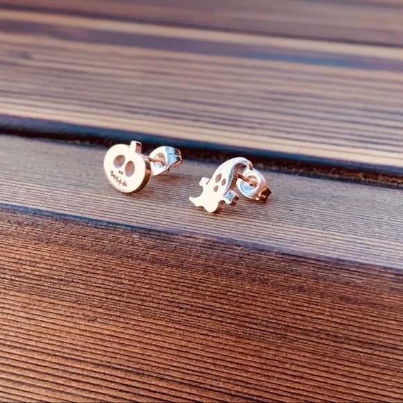 SPOOKY SILVER Stud Halloween Earrings With Gift Bag - Picture 5 of 7